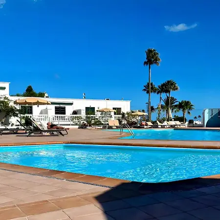 Appartamento Florencia With Pool Wifi In Puerto Del Carmen, Lanzarote